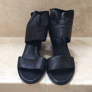 Eileen Fisher Tumbled Leather Cuff Sandal